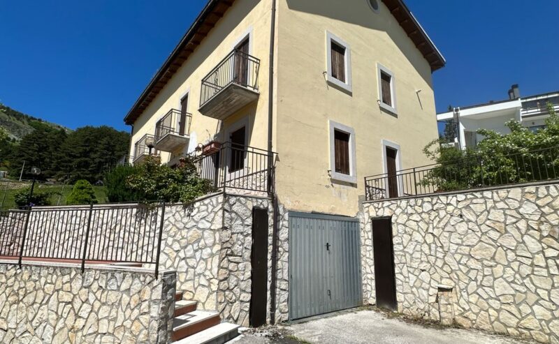 Pescocostanzo, Condominio comparto 17, soleggiato e a due passi dal centro.