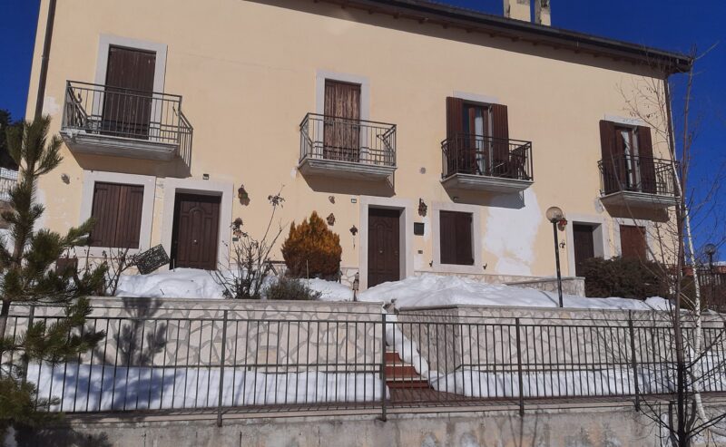 Pescocostanzo, Condominio comparto 17, soleggiato e a due passi dal centro.